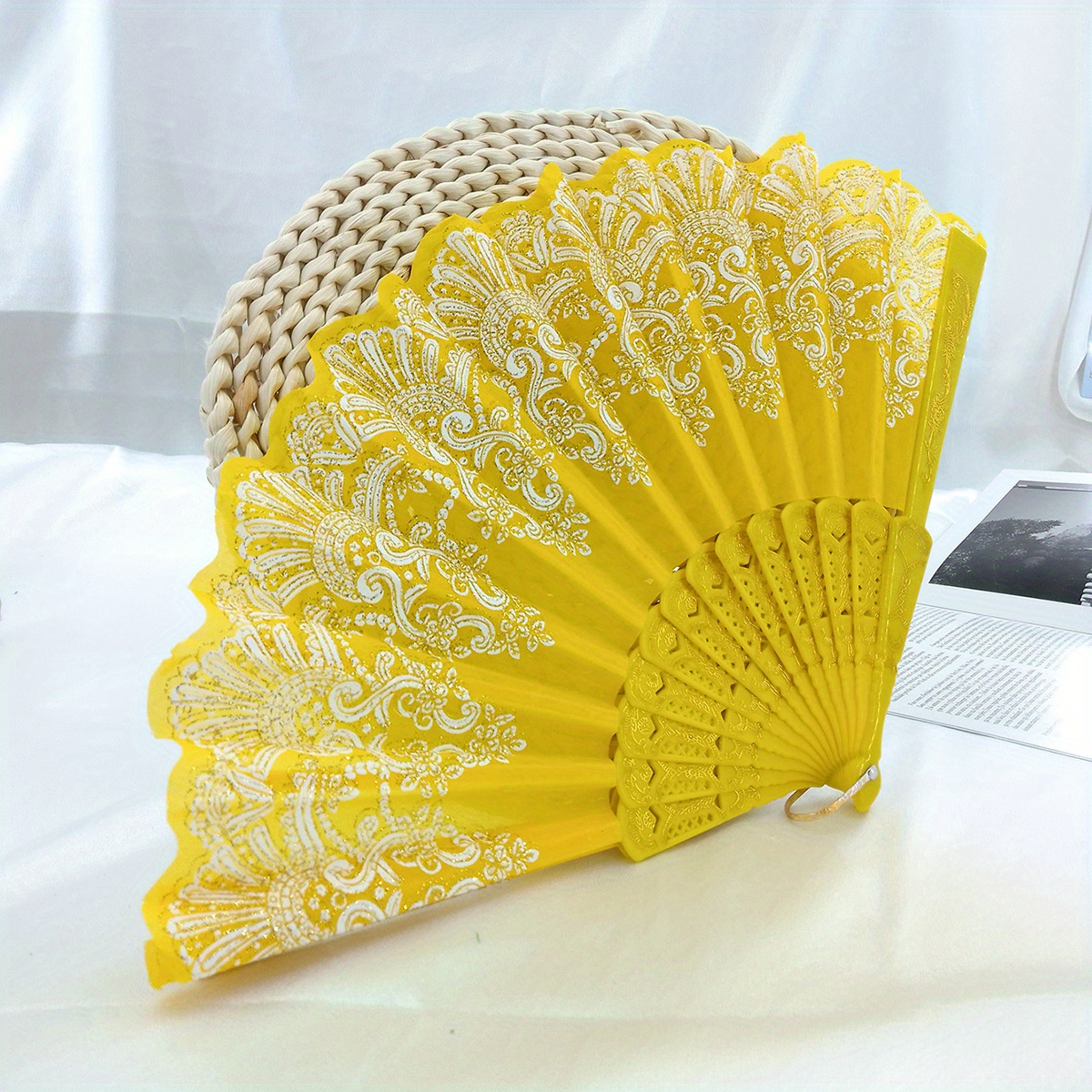 1/3/6pcs Lace Carved Stage Props Folding Fans For Performances, Additions For 1920s Masquerade Parties And Elegant Dresses