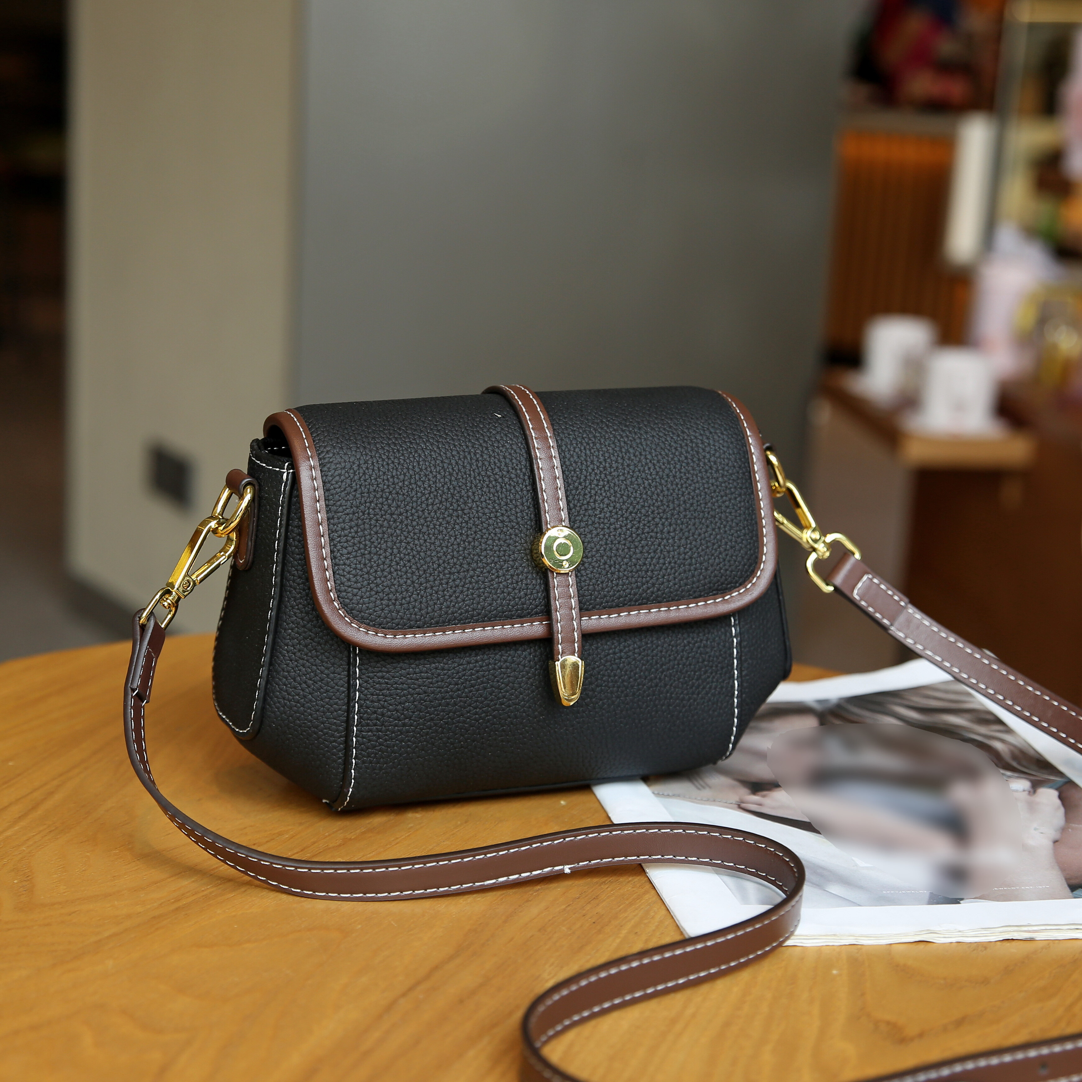 Chic Womens Genuine Leather Shoulder Strap Purse Side Bags for Women, Black