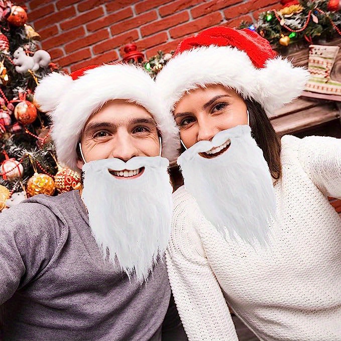 Uomo vestito da Babbo Natale con bianca lunga barba finta, stando