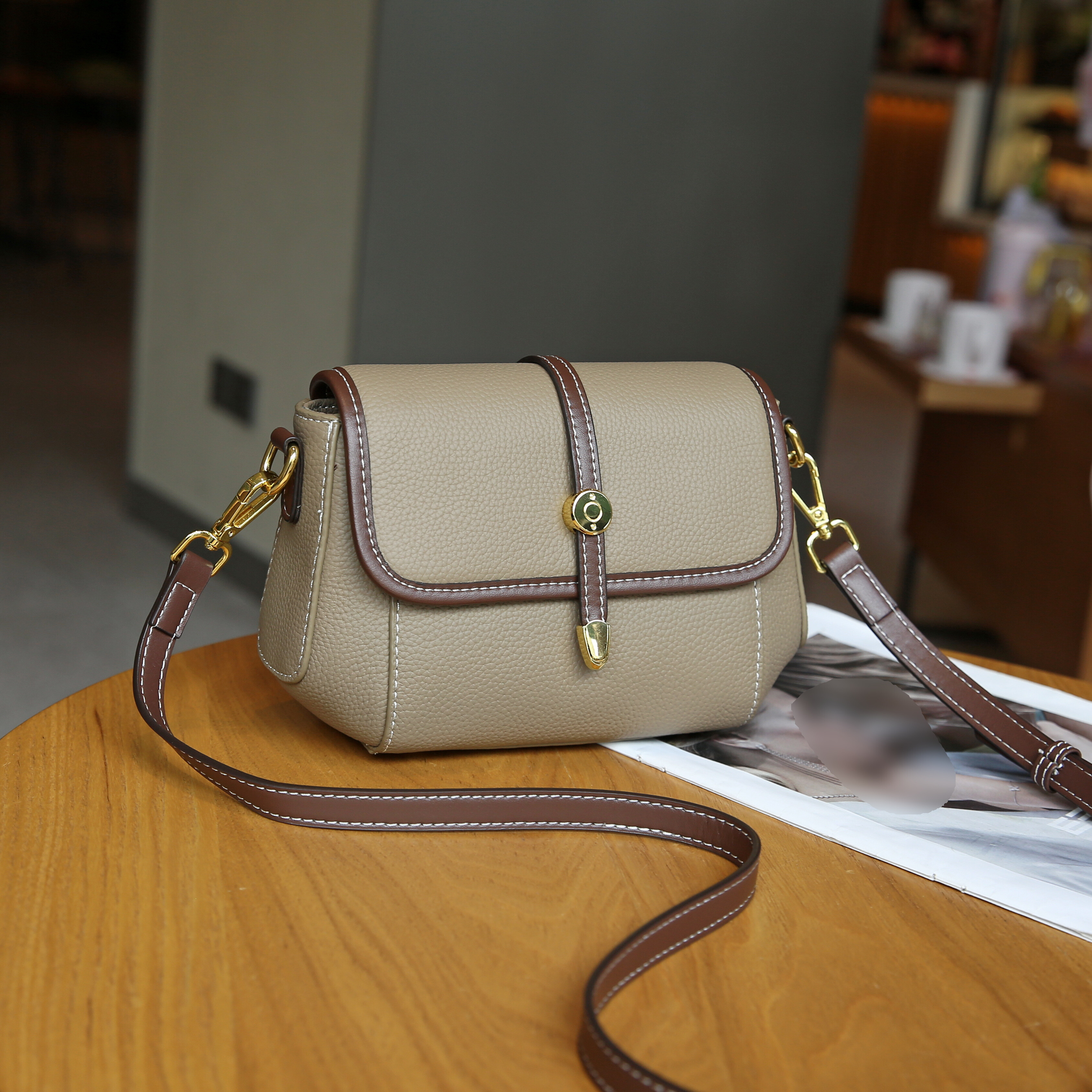Vintage Genuine Leather Crossbody Bag, Small Trendy Shoulder Bag, Women's  Flap Every Day Purse For Phone & Coin - Temu United Arab Emirates