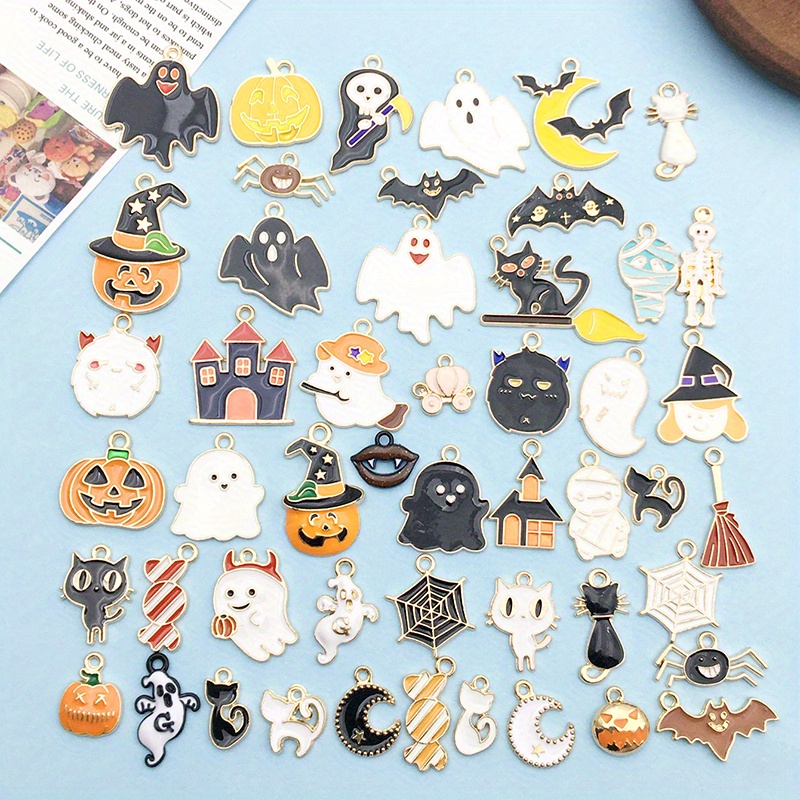 Halloween Charm’s Lot online