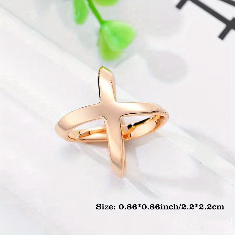 Mishuowoti scarf ring shirt clip metal shirt clips for women fashion round  clothes clip buckle scarf rings for women elegant shirt clip 