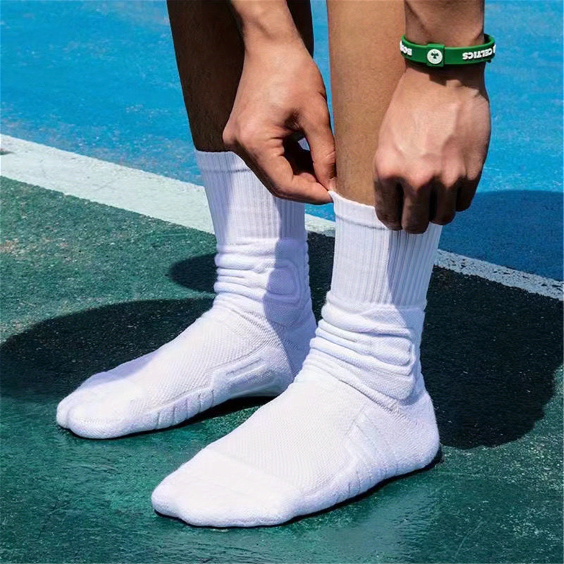 Basketball Socks: When & How to Wear Them – The Fashionisto