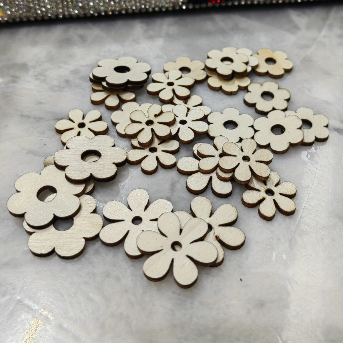 40pcs/set, 2.4cm Wooden Flower Shaped Wedding Table Decoration, For Wedding Sprinkle, For Party Interspersing