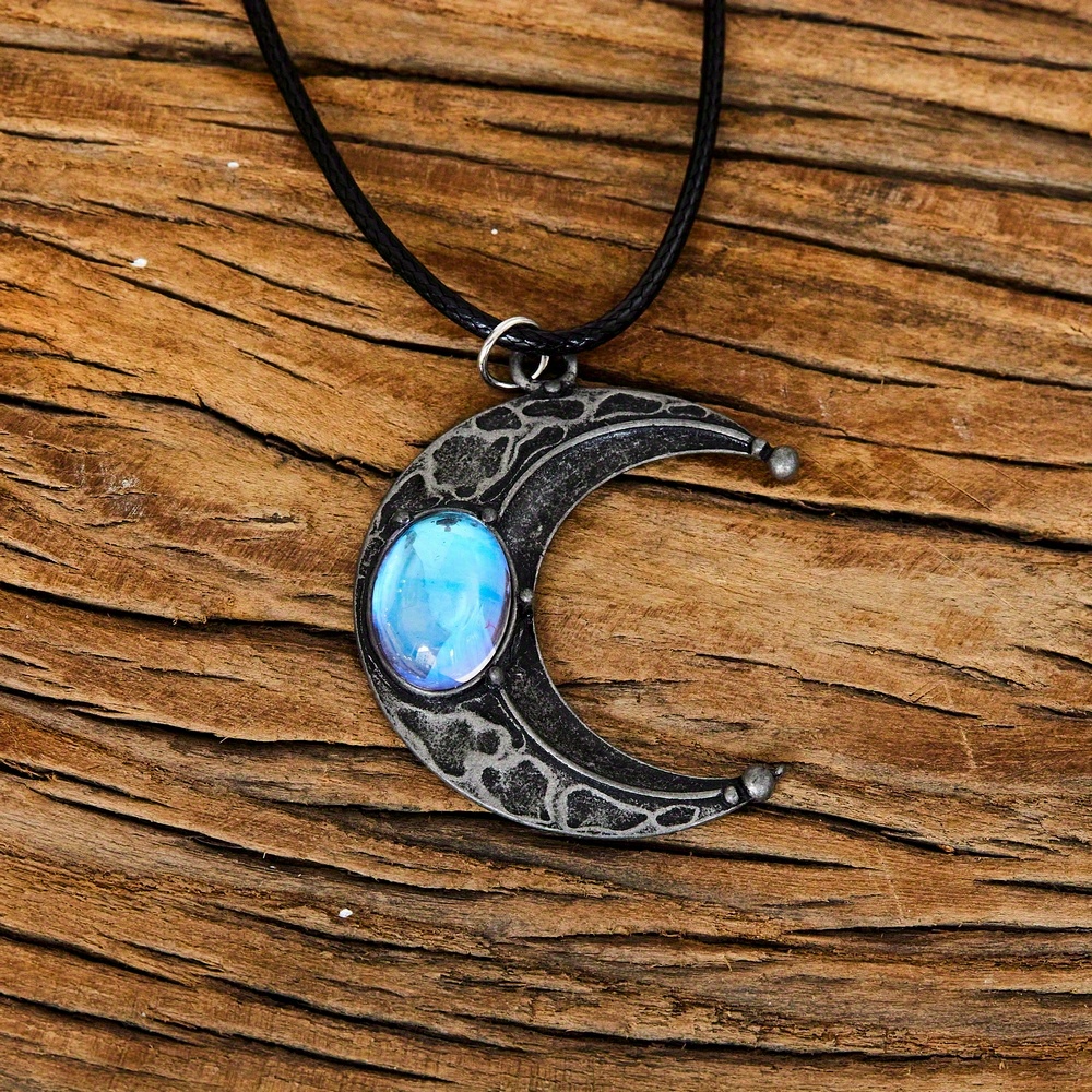 Boho 2025 moon necklace