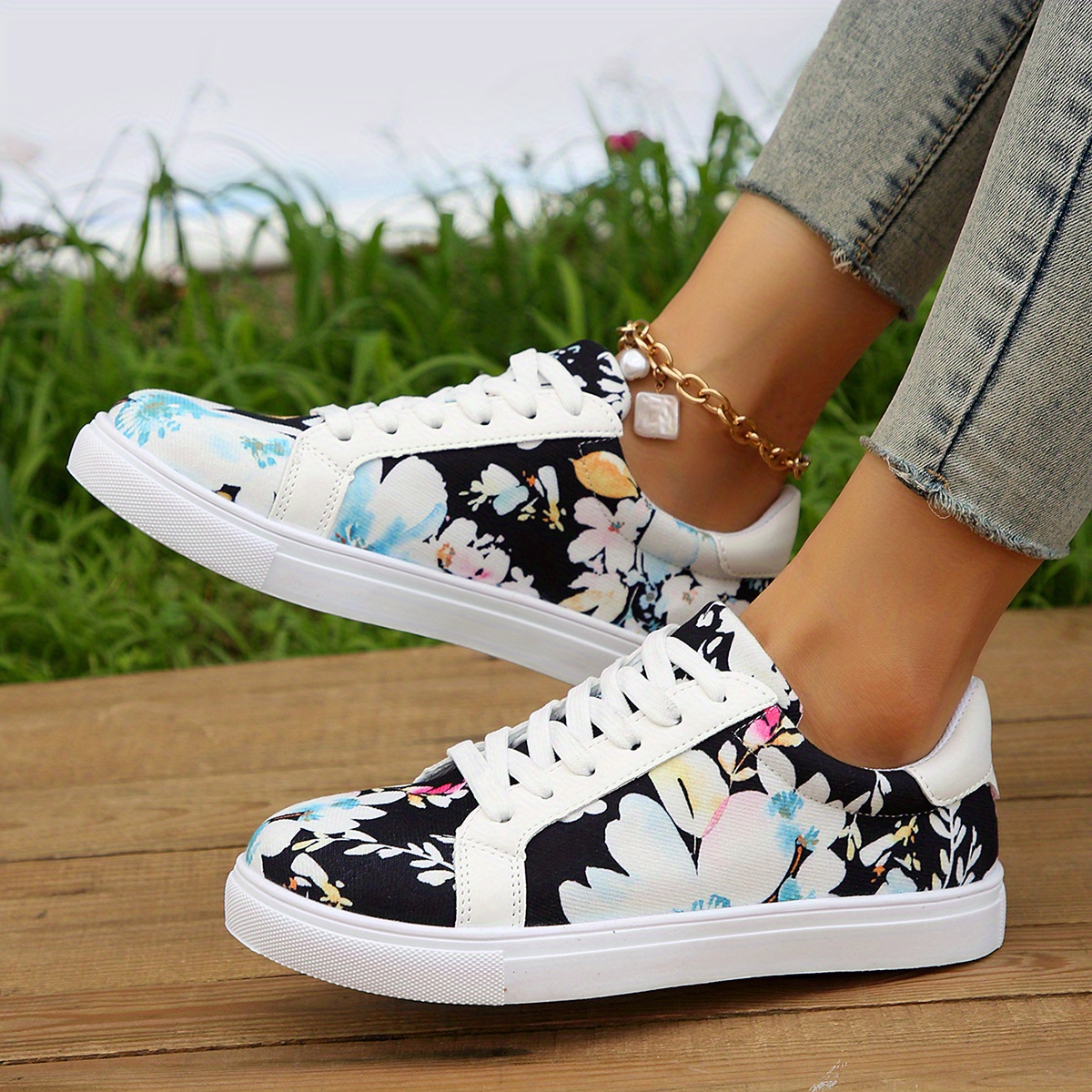 Men's Trendy Flower Print Low Top Rope Lace-up Skate Shoes, Casual Outdoor  Non-slip Flat Platform Walking Sneakers - Temu Germany