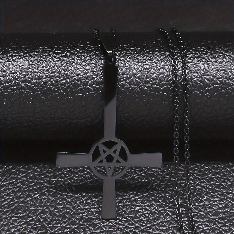 Hidden pentagram necklace