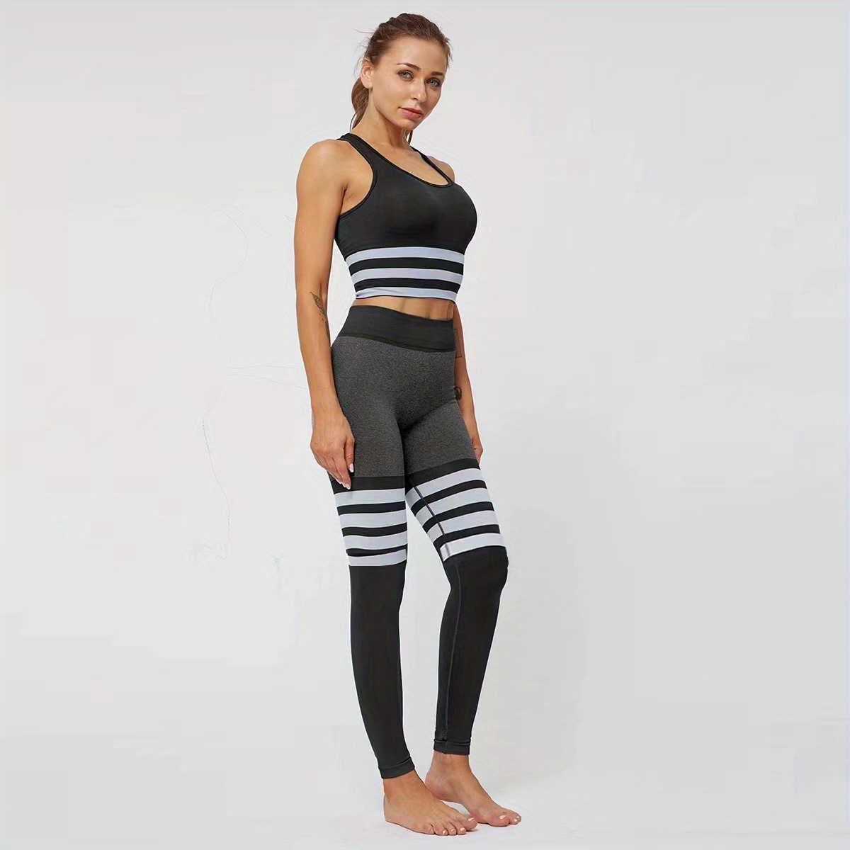 Black and White Vertical Striped Leggings, Women's Yoga Gym Athletic  Workout Active Gothic Printed Pants Tights