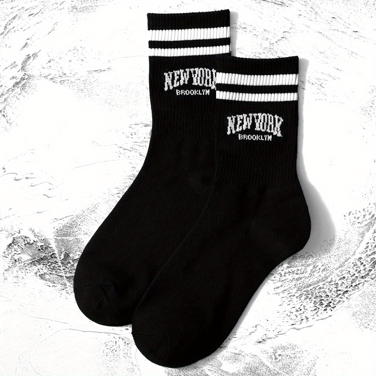 Image of Of Women's Striped Trendy Mid-calf Socks Suitable For Sports, Casual Comfortable Breathable Long Socks
