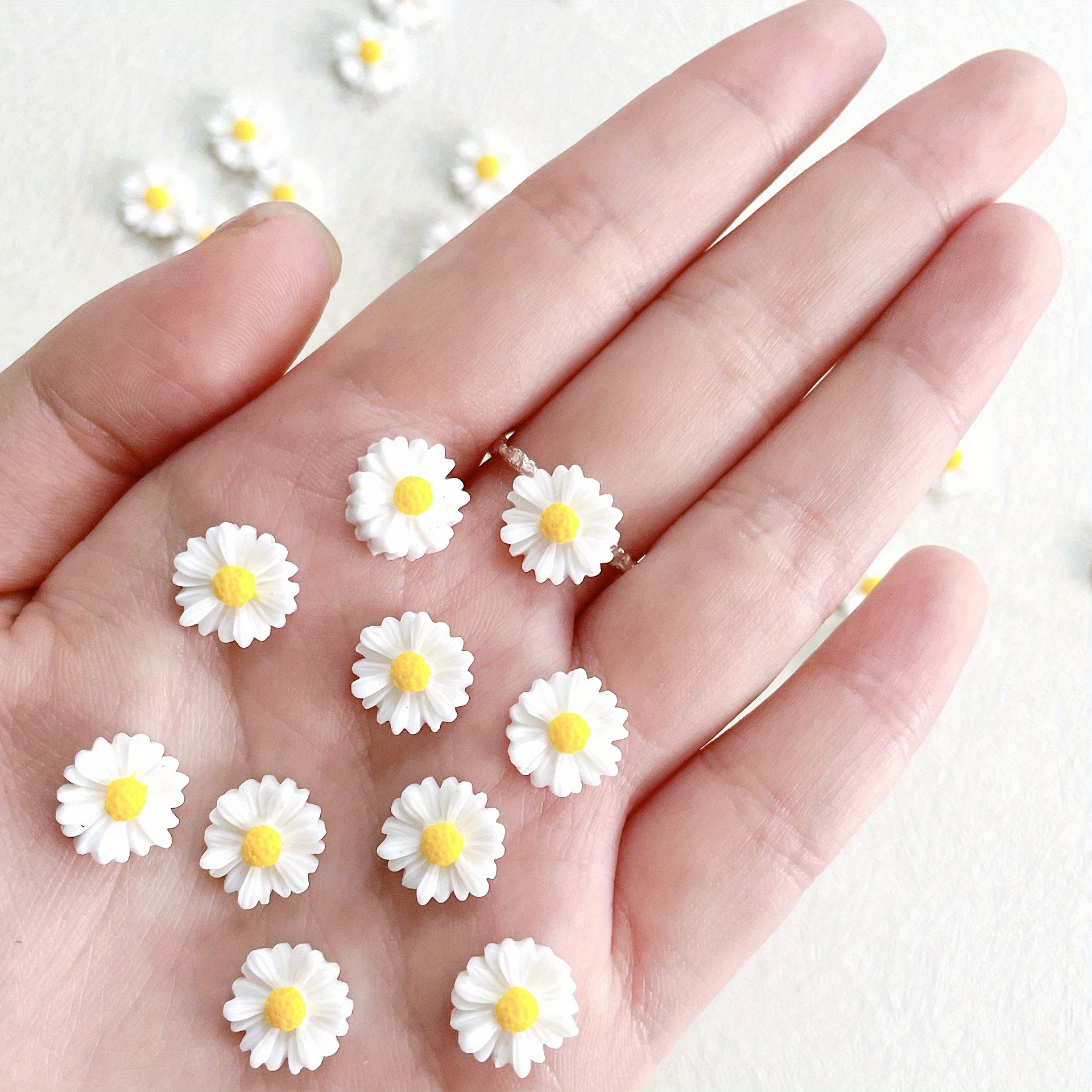 20 New Daisy And Sunflower Nail Art Decorations, Cute White Resin Flowers For Phone Case Additions