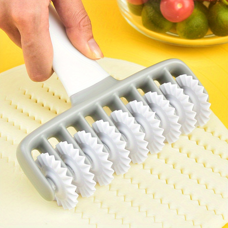 popular     1pc manual noodle maker   pasta spaghetti press   plastic kitchen gadget for   flower press kitchen accessories household supplies details 1