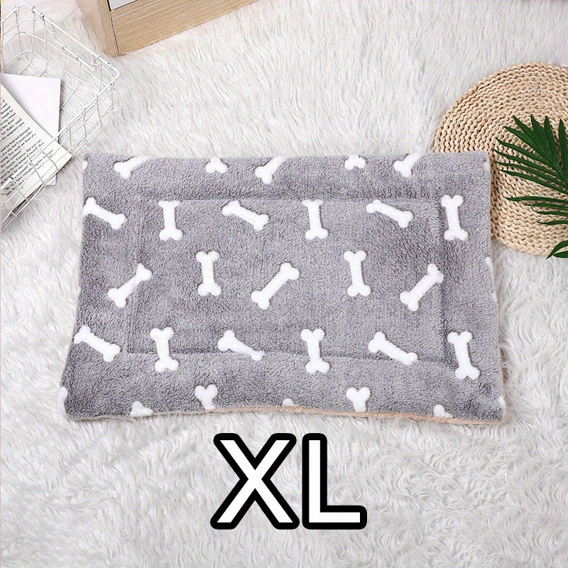 Selbstwärmende Katzenbettmatte – 48,3x71,1cm, Doppelseitig (Fleece/Plüsch), Waschbar, Für Drinnen & Draußen