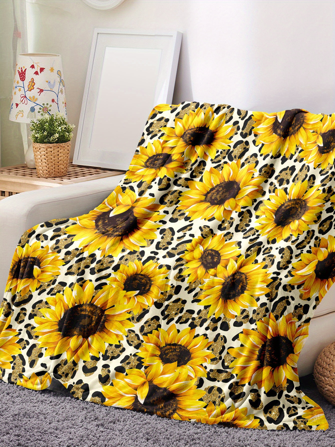 Black Sunflower Print Blanket