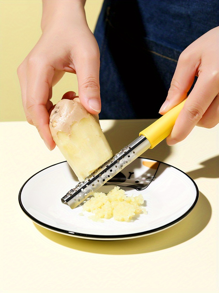 Super User Friendly Garlic Grater / Ginger Grater Garlic Shredder