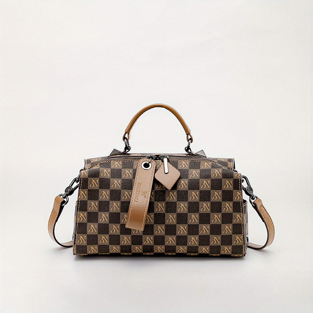 Louis Vuitton 2 Damier with Veg Tan Leather Face mask use together