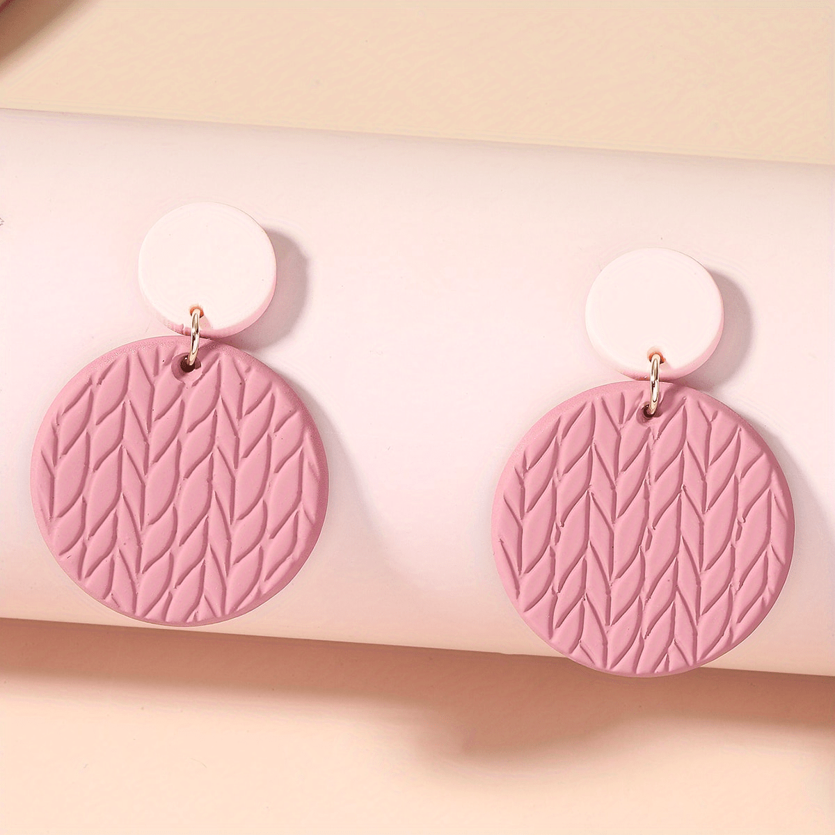 Image of Three-dimensional Acrylic Earrings With A Clay-like Texture, Featuring Of Milk Powder Nude And Solid Colors, Designed For Women's Ear Jewelry, Suitable For Vacation, Parties, And Wedding Accessories