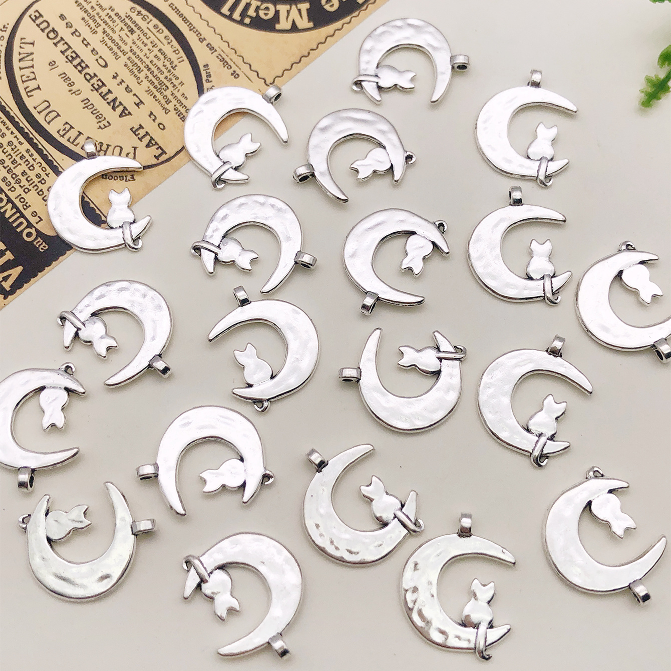 Randomly Mix 20pcs Antique Silver Moon Sun Star Charms Pendants for Jewelry, Jewels Making Findings Crafting Accessory for DIY Necklace Bracelet