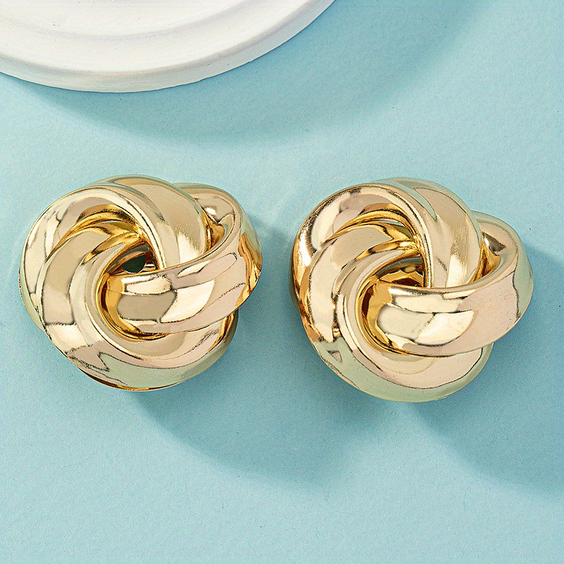 European And Exaggerated Creative Versatile Metal Button Earrings Temperament Trendy Nightclub Ear Clips