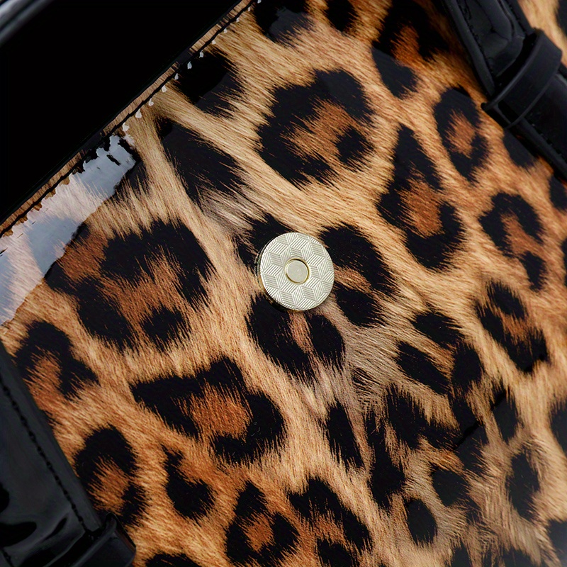 QWZNDZGR Animal Print PU Leather Tote Bag for Women Retro Shoulder Bag with  Tassel Leopard Print Top Handle Handbag for Work 