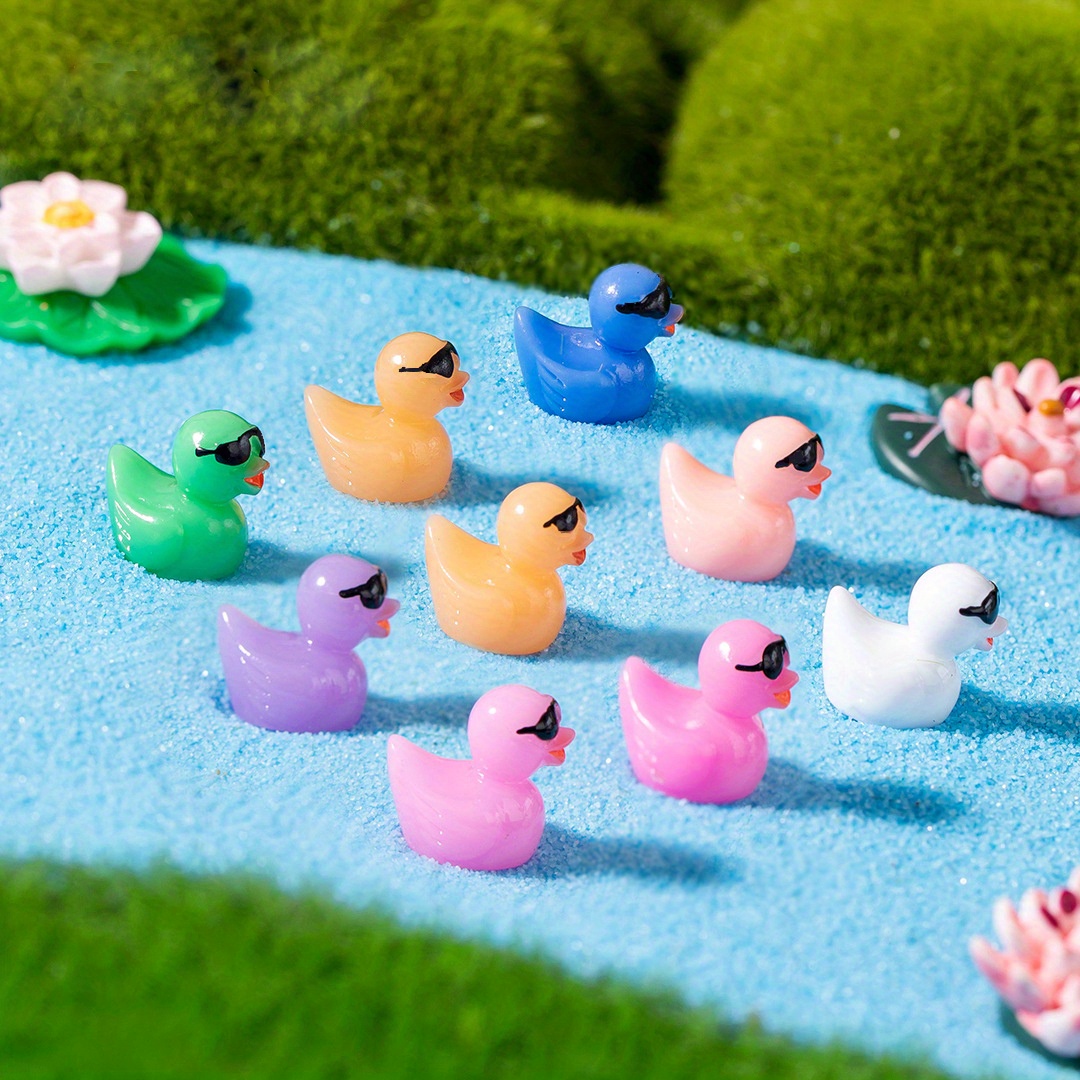  YARNOW 28pcs Micro Landscape Dolphin Mini Ducks Little