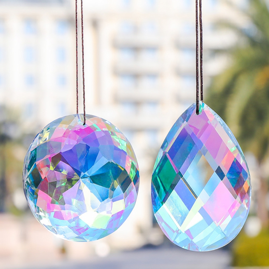 Sinor Crystal Suncatcher, 6 PCS Hanging Crystal Light Sun Catchers Prisms  Pendants for Window Garden, Crystal Ball Rainbow Maker Ornament for Home