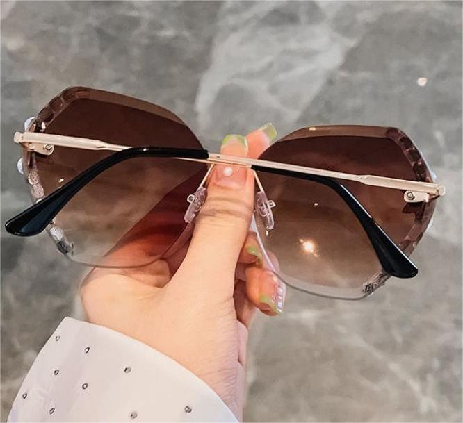 Chloé Women's Carlina Square Oversized Sunglasses, 62mm Jewelry