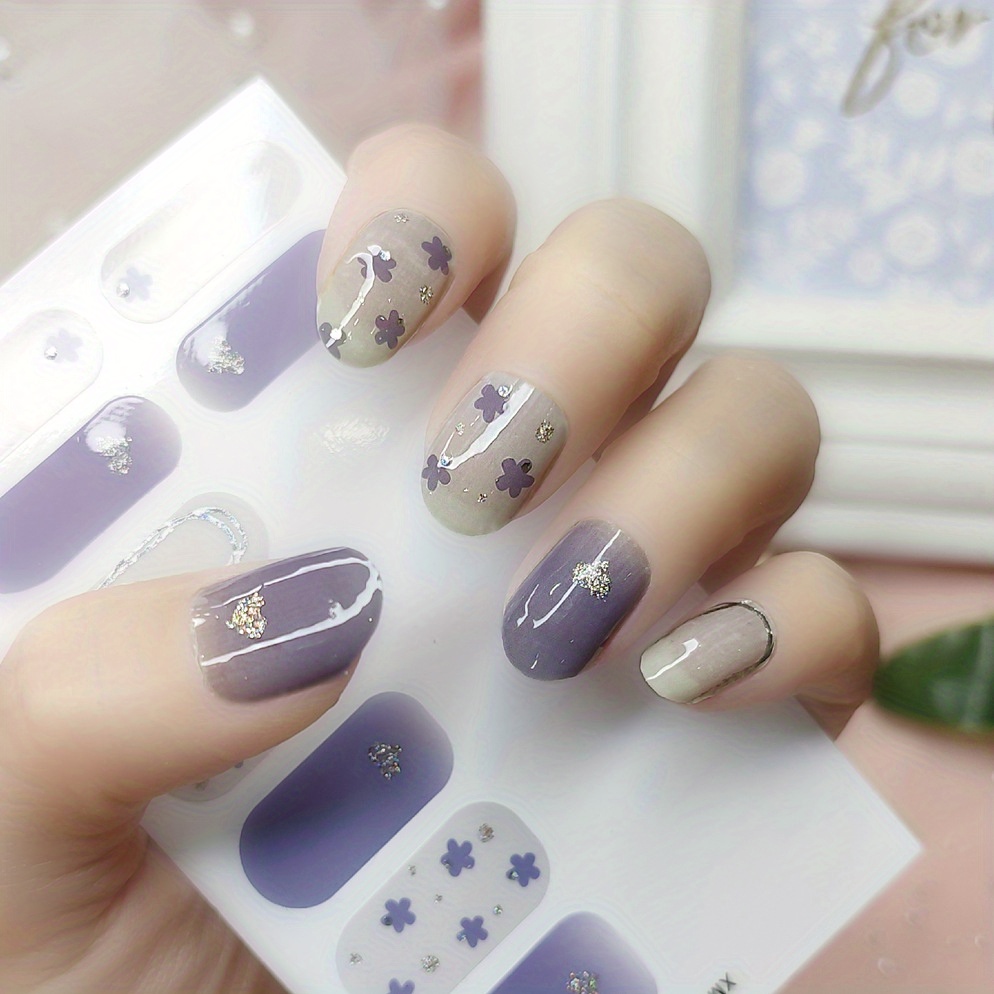 Does anyone know how to get this look? I've seen the style on Korean nail  art IG pages but there's no product list (or maybe there is but in Korean)  thank you! :