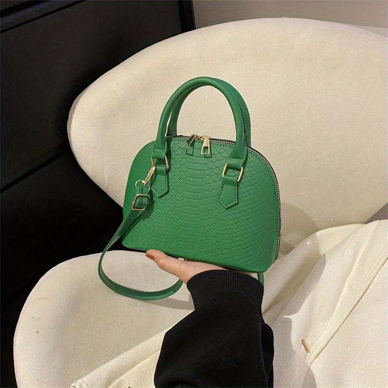 Almas Green leather purse  Leather, Green leather, Leather purses