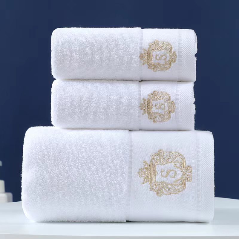 big fluffy bath towels.  Fluffy bath towels, White towels