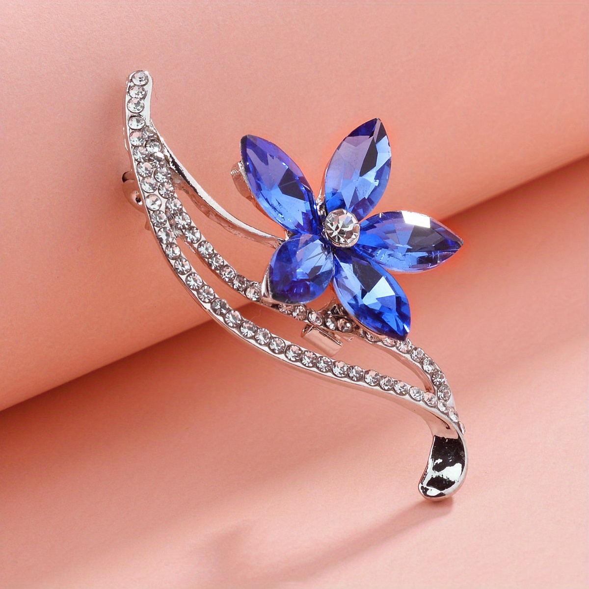 Flower Brooch Pin Fashion Crystal Corsage for Women, Womens Brooches and  Pins, Rhinestone Crystal Brooches for women