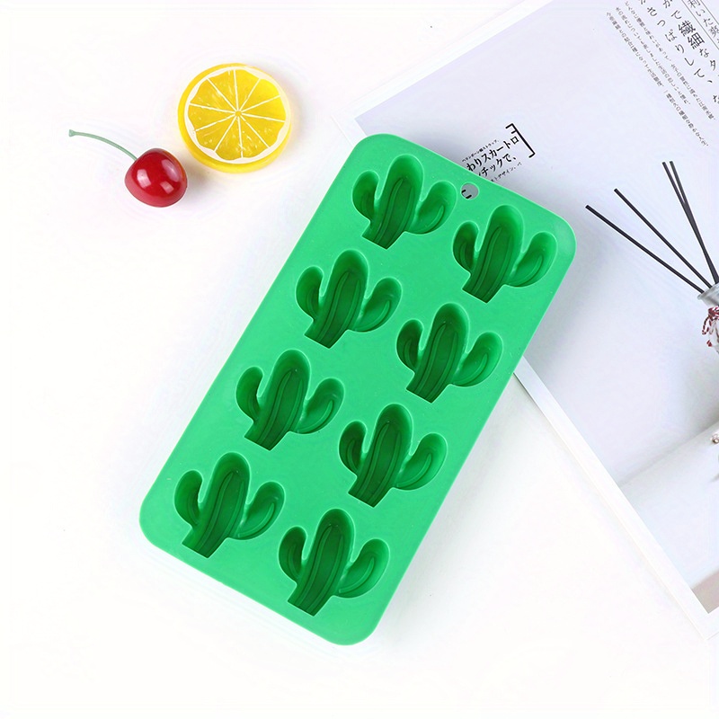 New Silicone Ice Tray Fairy Grass Pineapple Penguin Household Ice Box  Creative Ice Maker Ice Cube Mold