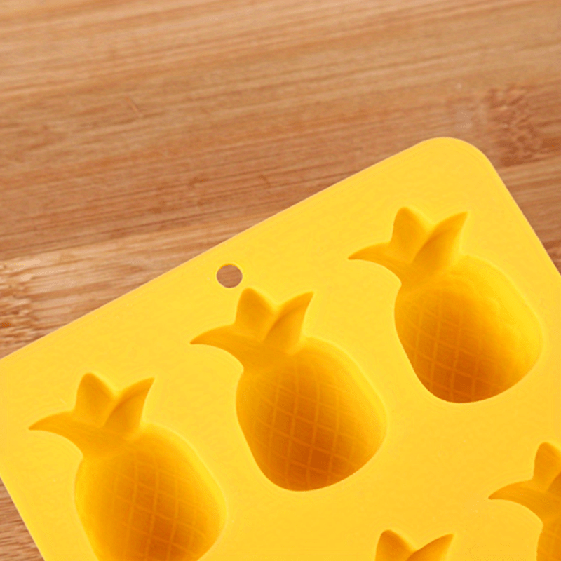 New Silicone Ice Tray Fairy Grass Pineapple Penguin Household Ice Box  Creative Ice Maker Ice Cube Mold