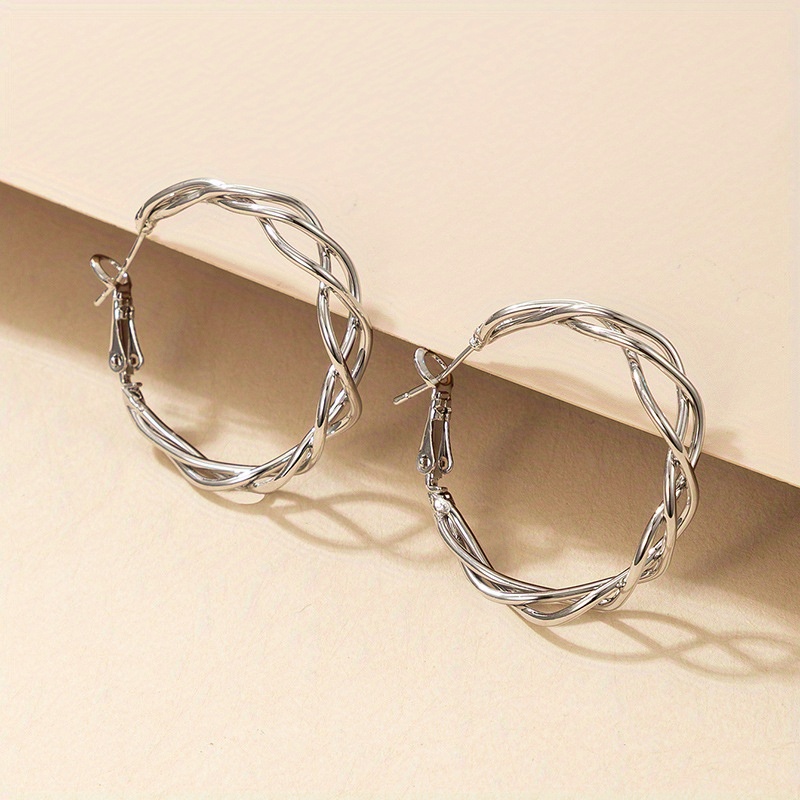 Image of Twist Circle Earrings, Easy Circle Ear Jewelry Women's Fashion Exaggerated Geometric Ear Hoop Individual Trendy ()