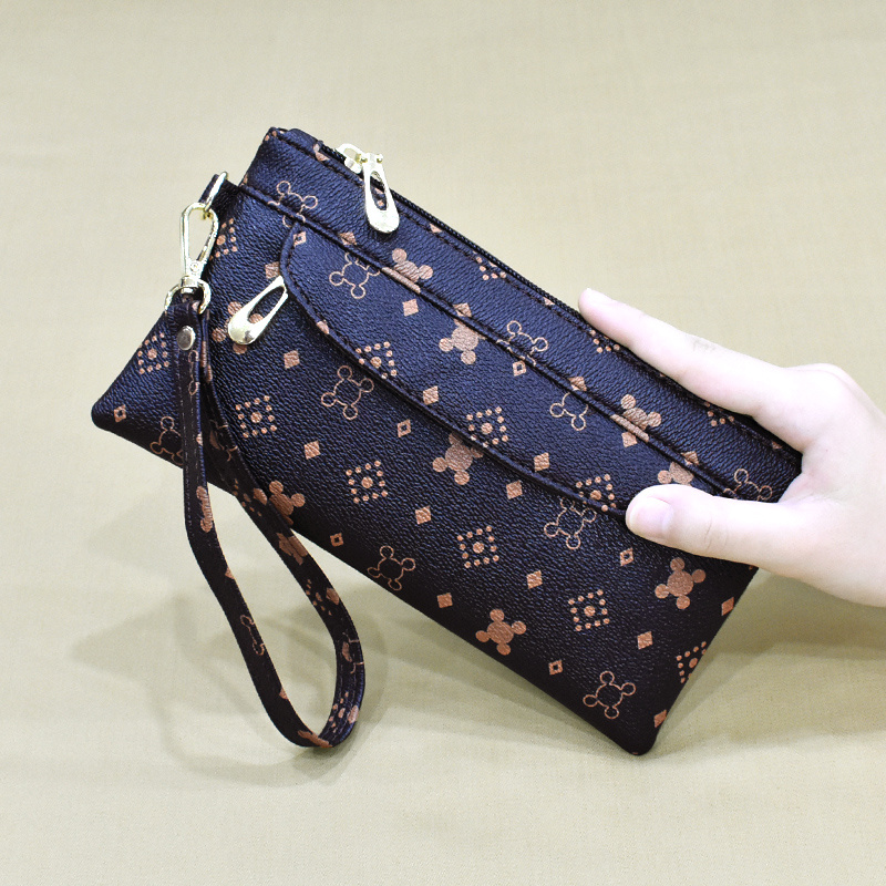 Louis Vuitton Clutch Handbags