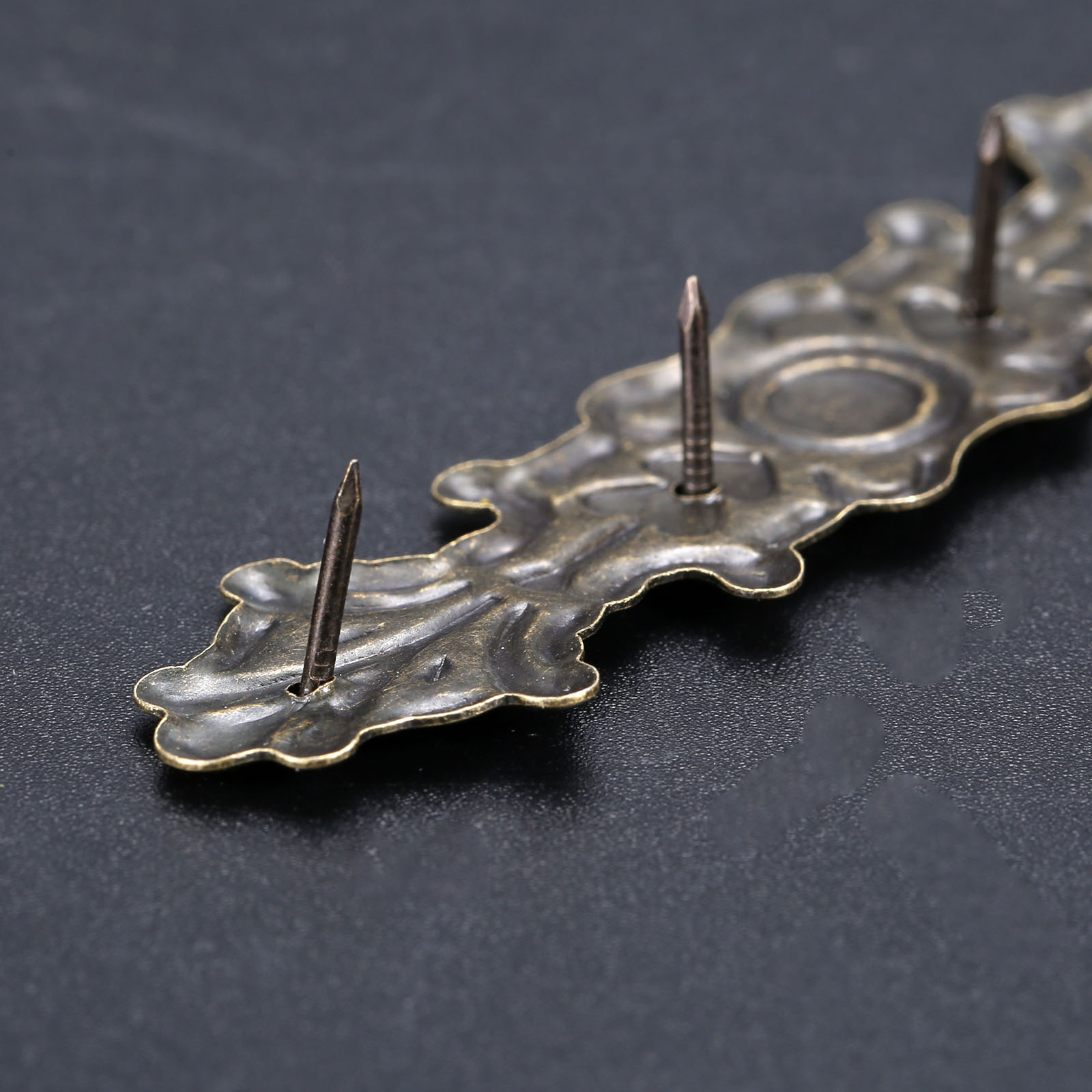 Retro Decorative Corners Bracket, Antique Bronze Applique Furniture