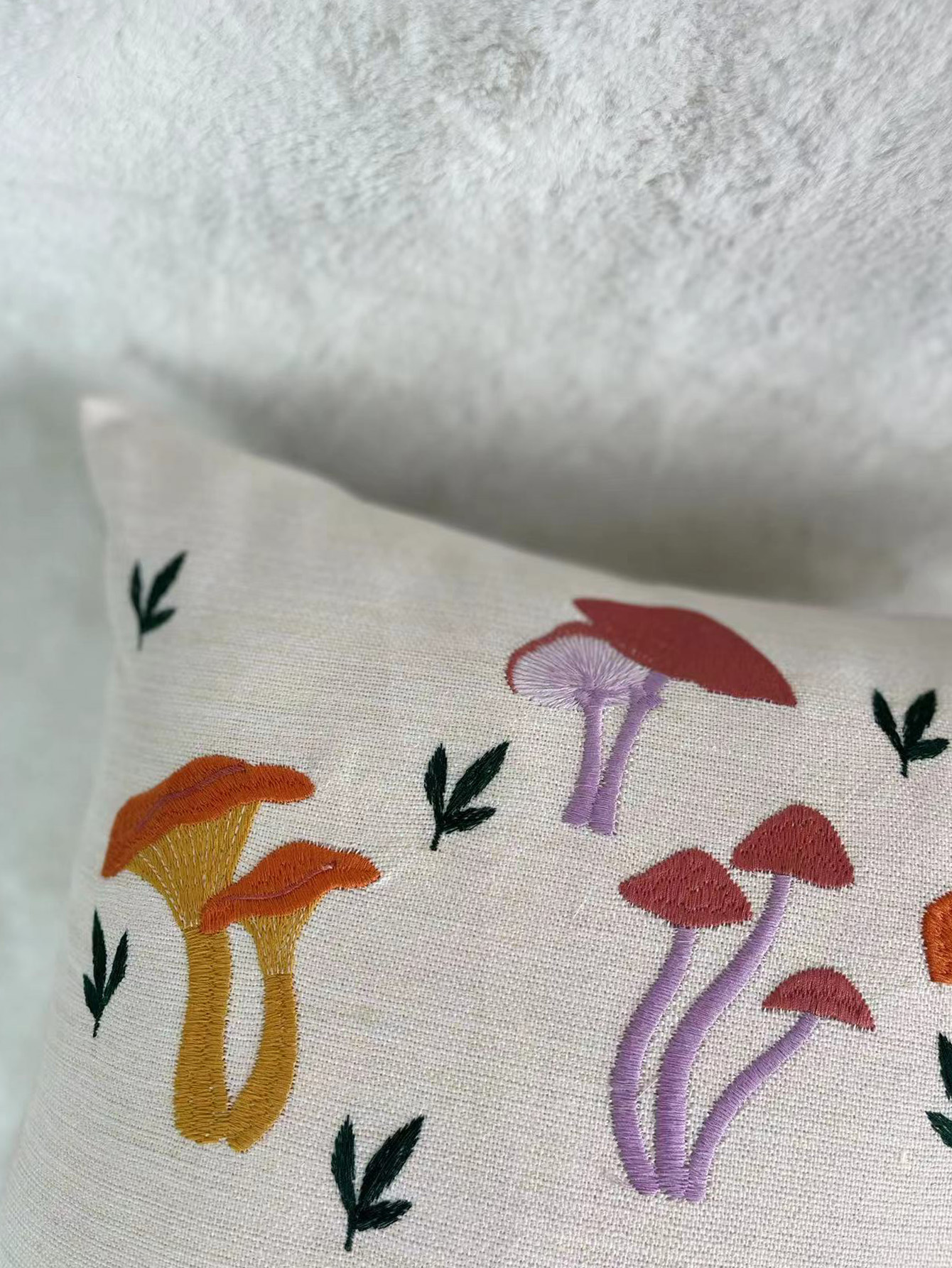 JOYFULSMOLTHINGS 1pc Mushroom & Slogan Graphic Cushion Cover