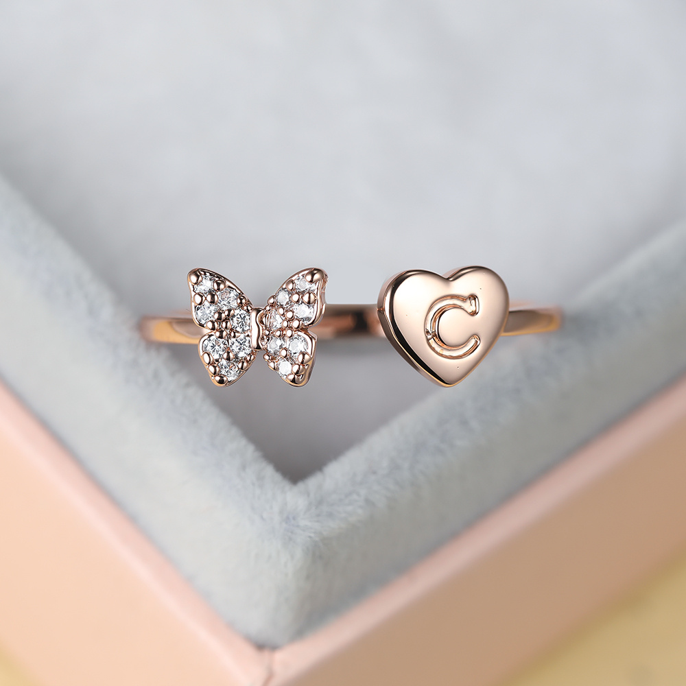 Anillo para niña, anillos apilables con inicial para mujeres y niñas,  chapados en oro rosa, con diseño de mariposa mayúscula, anillos con letra