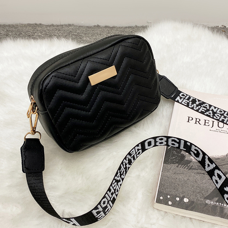Wave Quilted Square Shoulder Bag Crossbody Bag 6