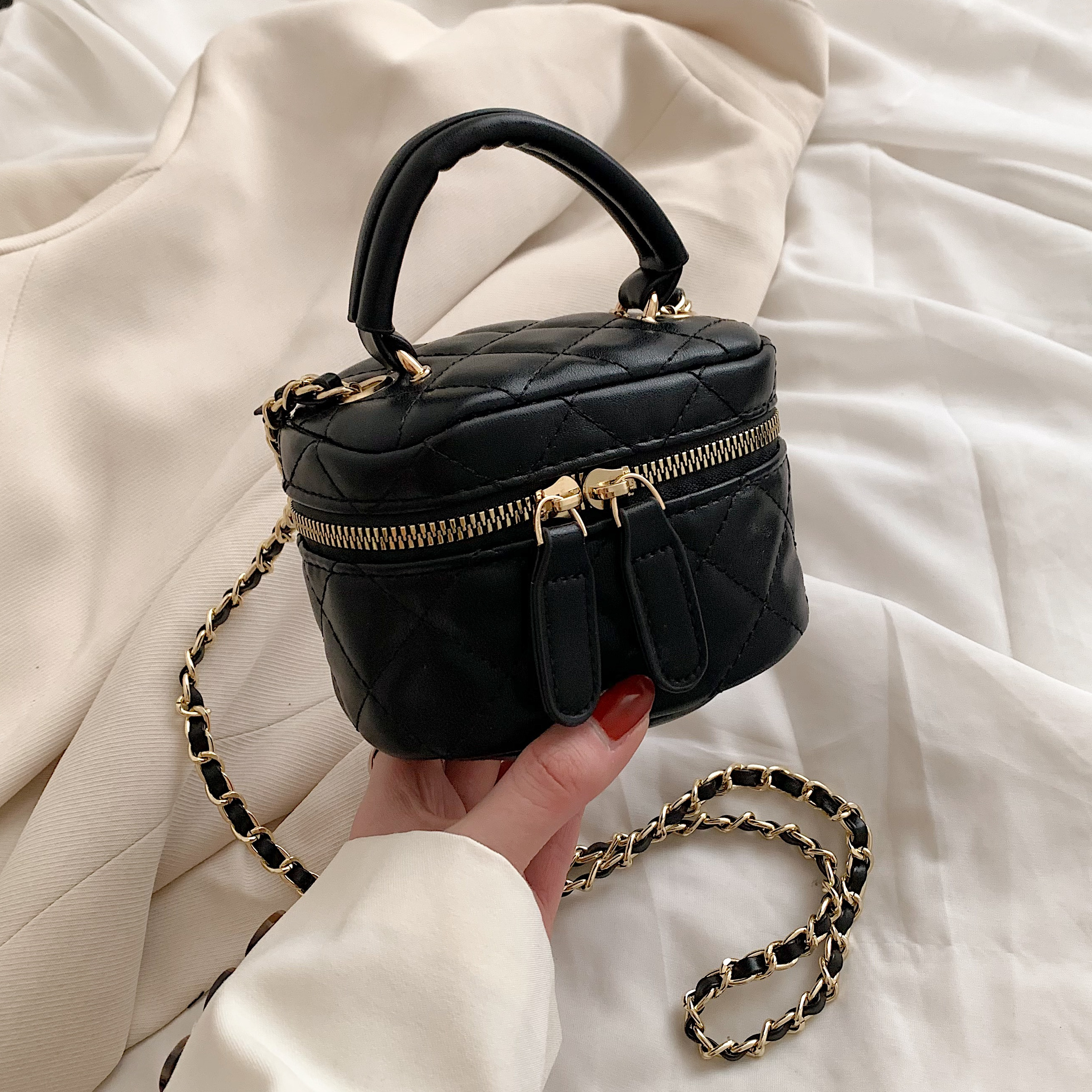 Small PU Leather Bucket Crossbody Bags Women 2022 Winter Brand Thick Chain Quilted Shoulder Bag