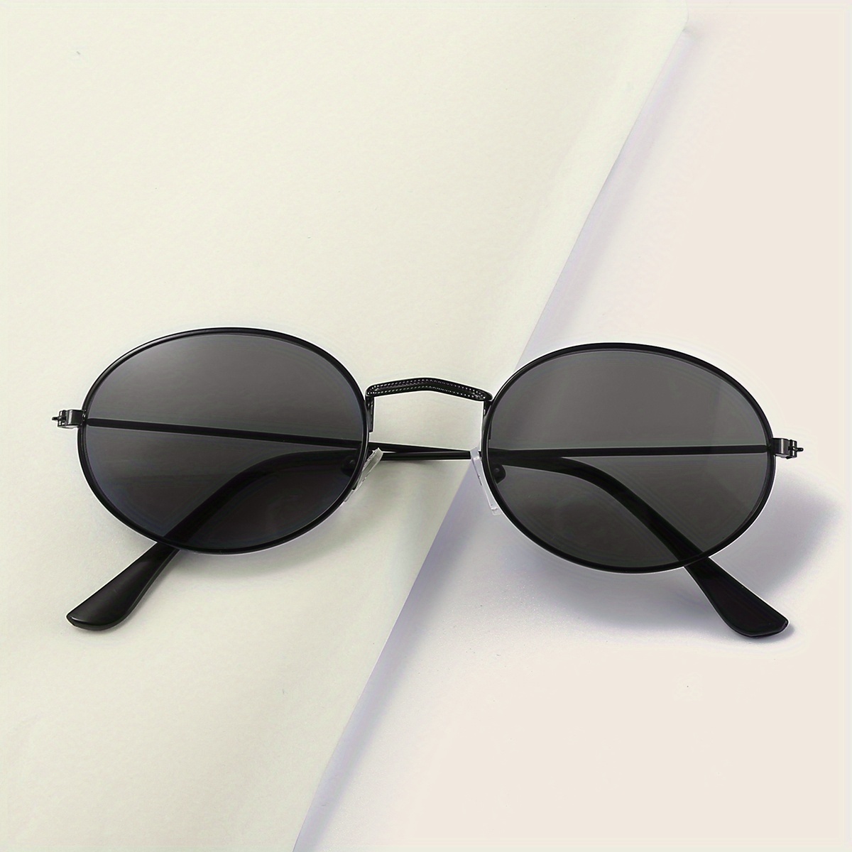 Metal frame tinted hot sale lens oval sunglasses