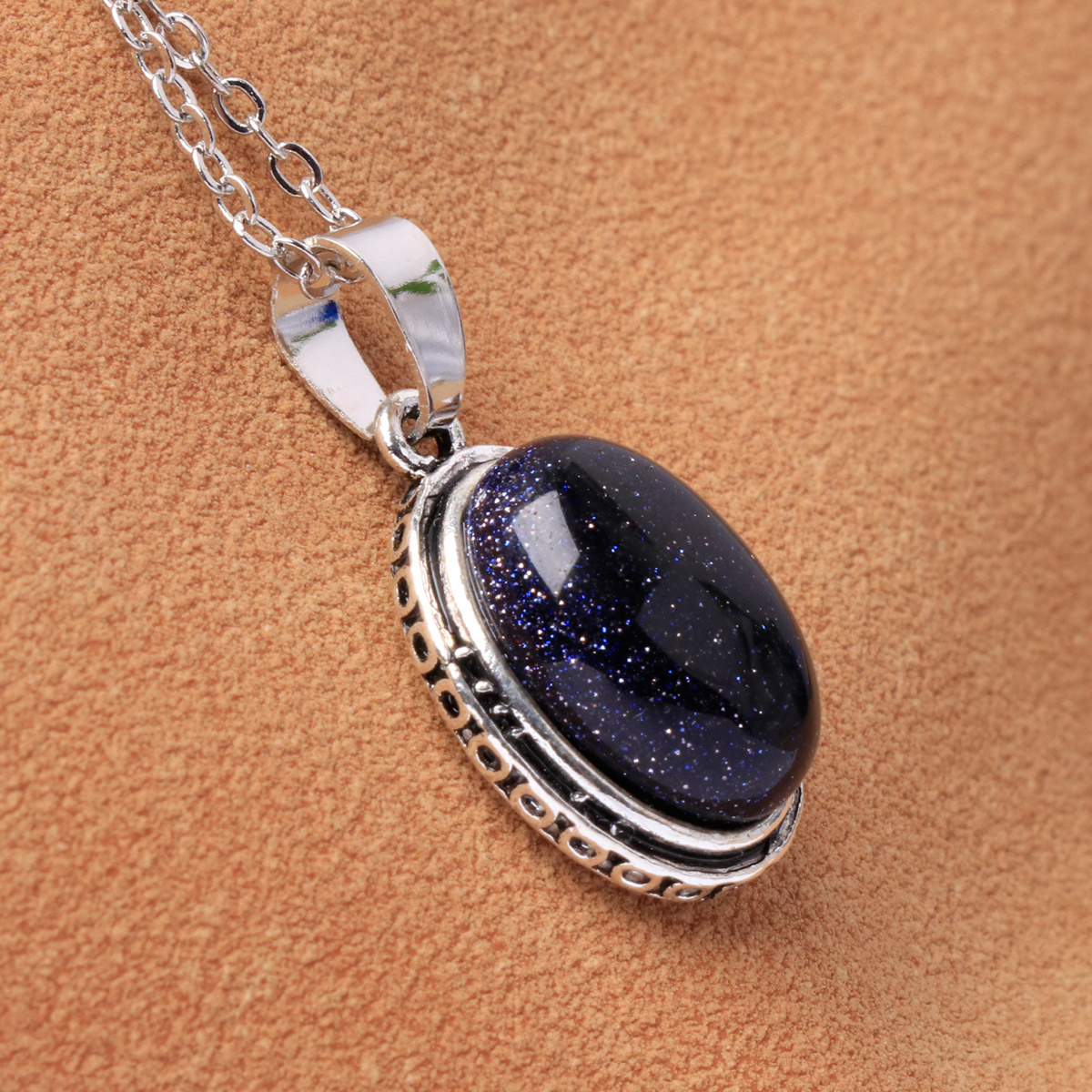 Navy blue deals pendant necklace