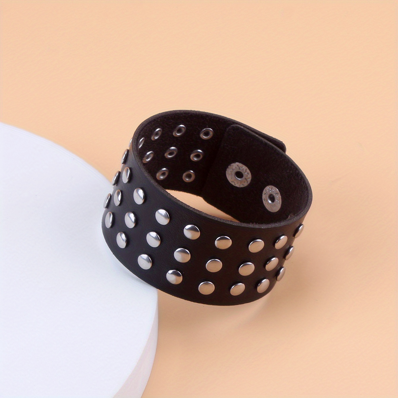 TEMU Simple Round Rivet Pu Leather Bracelet For Men And Women