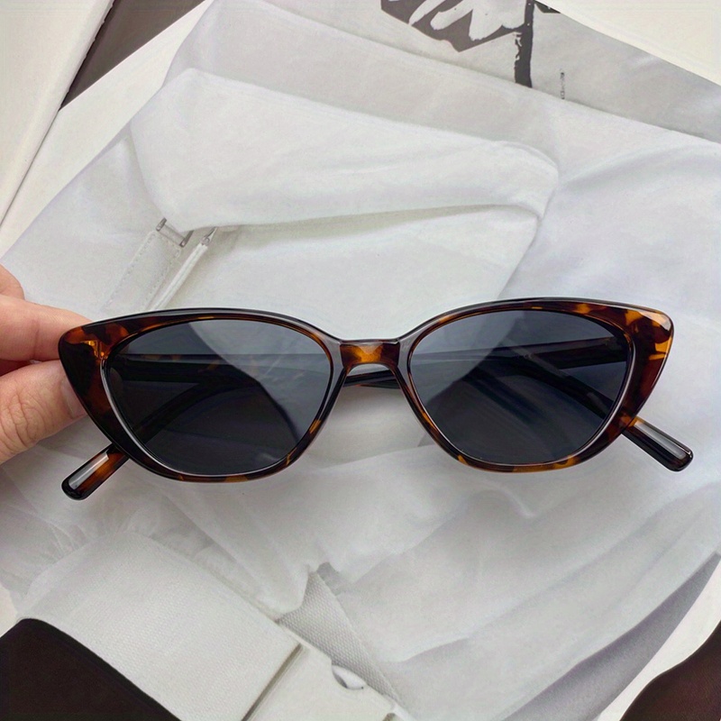 Small Frame Cat Eye Sunglasses Vintage Lightweight Sunshade Eyeglasses