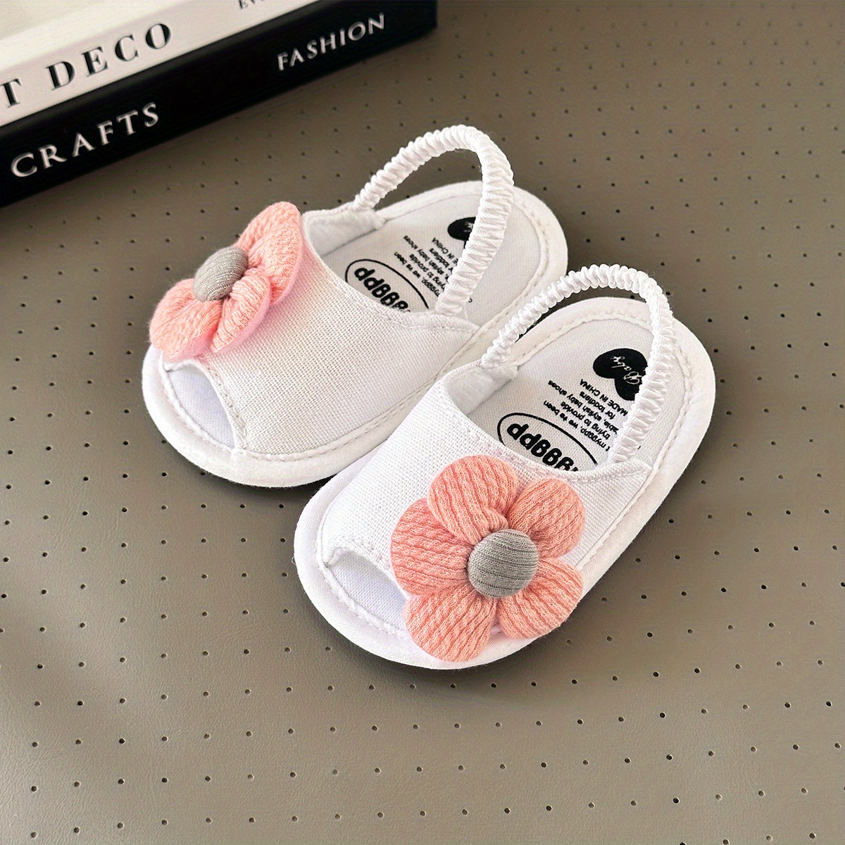 1 year old store baby sandals