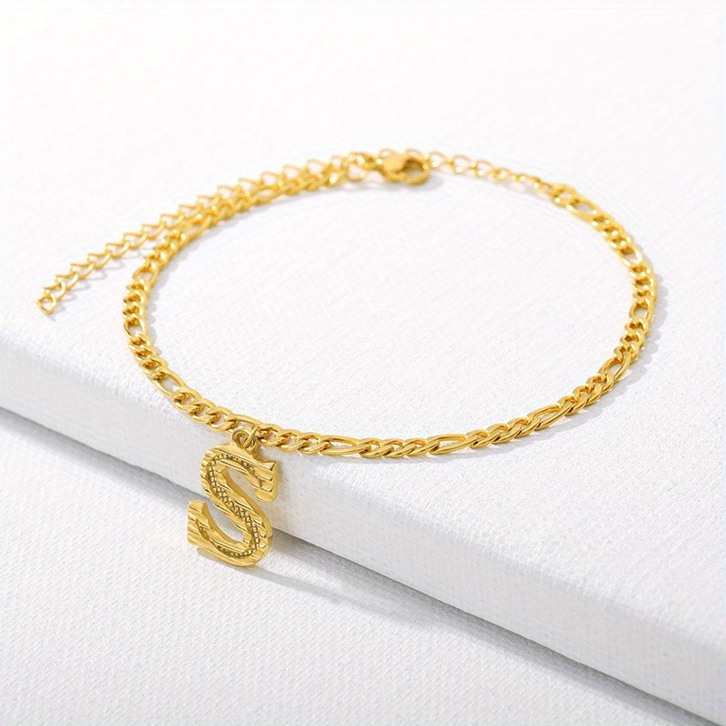 Name Bracelet with Capital Letters in 18K Gold Plating