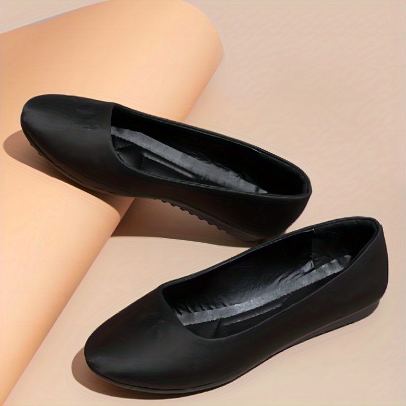 Plain black 2024 flat shoes