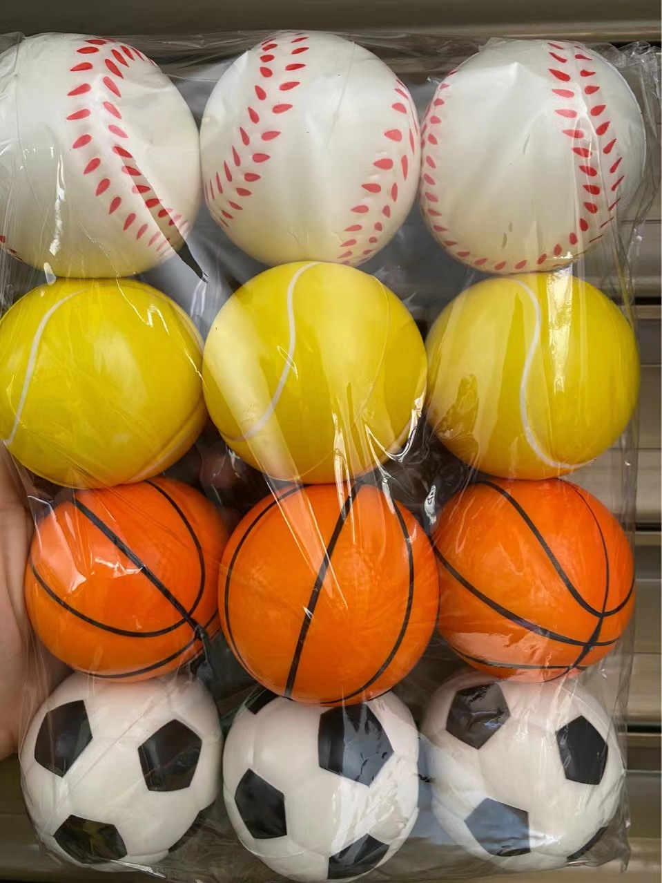 Keneric - Lot de 24 balles anti-stress rotatives - Mini ballon de football  - Jouet anti-stress - Petit cadeau danniversaire