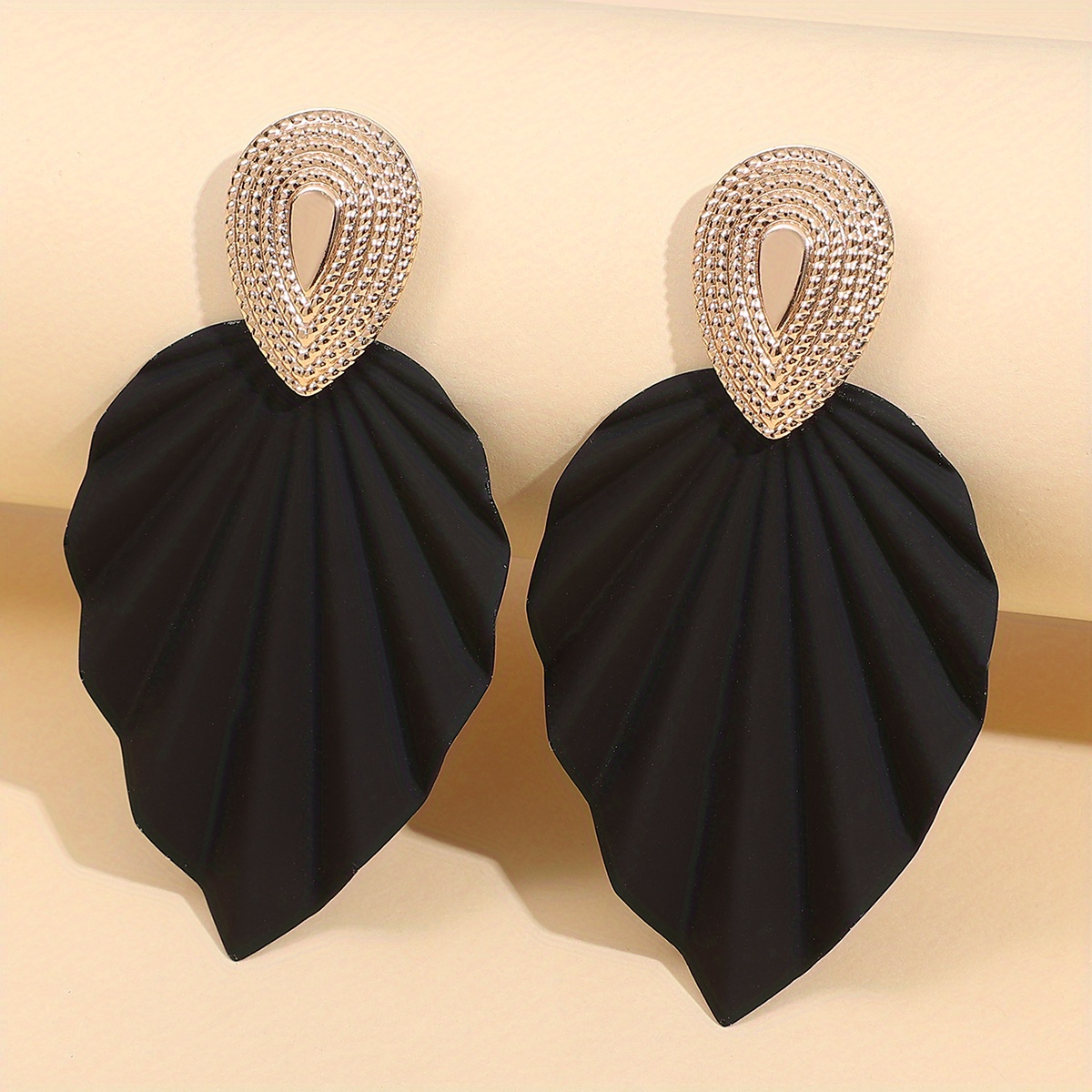 Fashion Vintage Leaf Geometric Women's Earrings