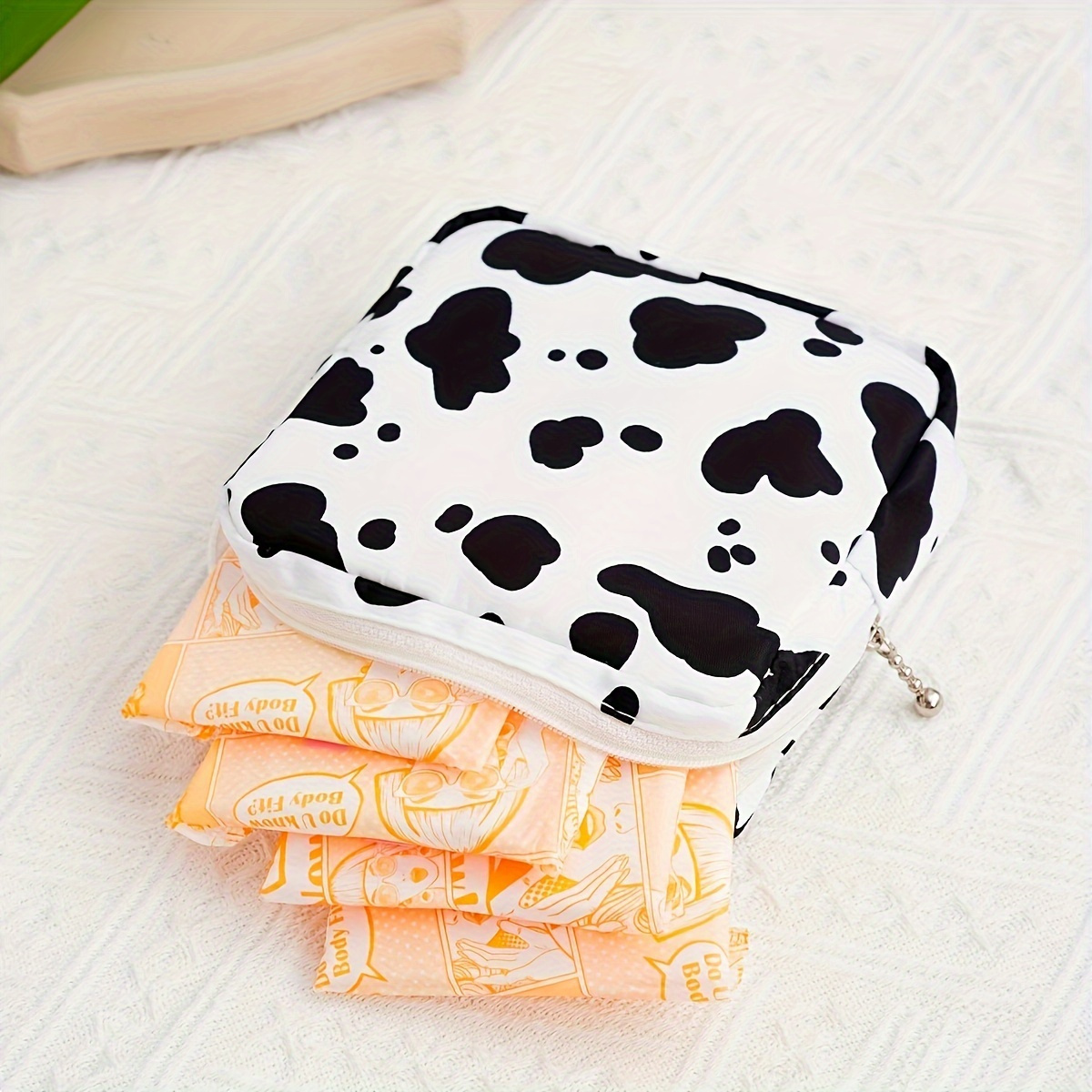 

Portable Large Capacity Sanitary Napkin Storage Bag