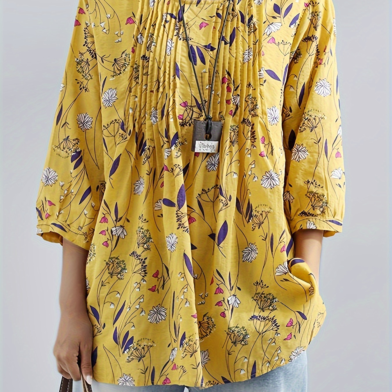 

Plus Size Boho Shirt, Women's Plus Floral Print 3/4 Sleeve Shirred Round Neck Loose Fit Ruffled Blouse